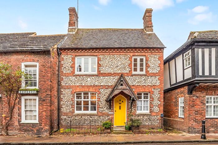 3 Bedroom Semi-Detached House For Sale In Church Street, Steyning, BN44