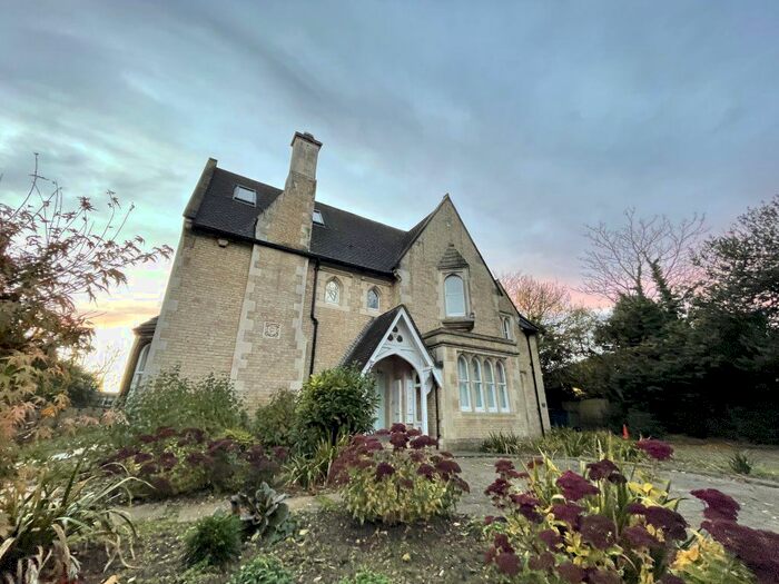 1 Bedroom Flat To Rent In Flat 21, Lincoln Road, Peterborough. PE1