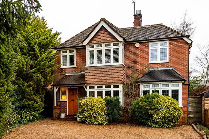 4 Bedroom Detached House For Sale In Croydon Road, Reigate, RH2