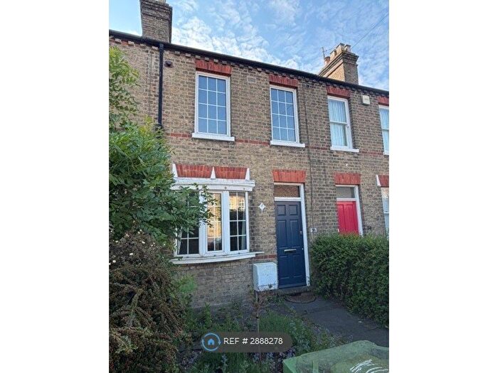 3 Bedroom Terraced House To Rent In Richmond Road, Cambridge, CB4
