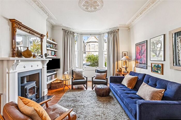 4 Bedroom Semi-Detached House For Sale In Honeywell Road, SW11