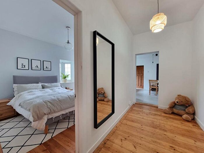 1 Bedroom Maisonette For Sale In Mawney Road, Romford, RM7