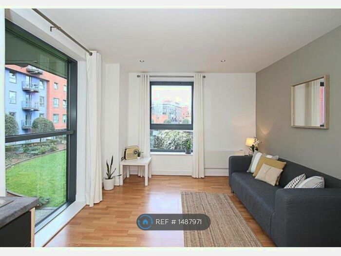 1 Bedroom Flat To Rent In West One, Sheffield, S1