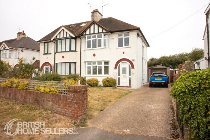 3 Bedroom Semi-Detached House For Sale In Shenley Lane, London Colney, St. Albans, Hertfordshire, AL2