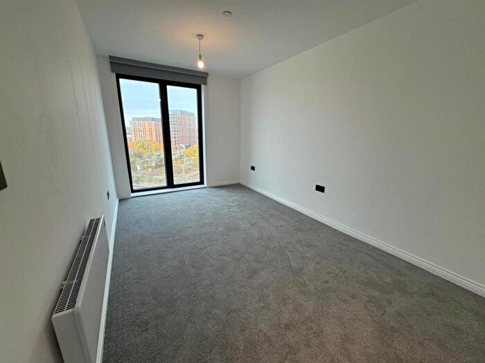 2 Bedroom Apartment To Rent In Springwell Gardens, Whitehall Road Leeds, LS12