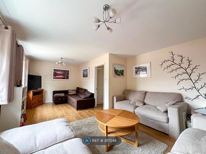 4 Bedroom Semi-Detached House To Rent In Stoke Lane, Patchway, Bristol, BS34