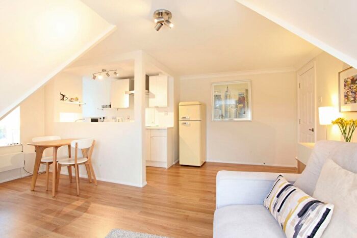 1 Bedroom Apartment To Rent In Beaumont Road Windsor, SL4
