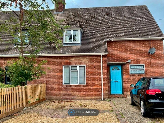 4 Bedroom Semi-Detached House To Rent In Wessex Estate, Ringwood BH24