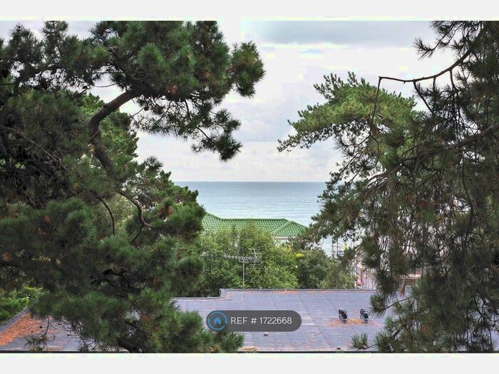 3 Bedroom Flat To Rent In Banks Road, Poole, BH13