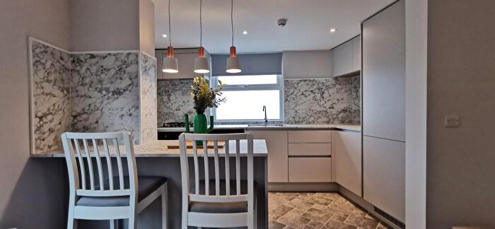 2 Bedroom Apartment To Rent In High Road Willesden, NW10