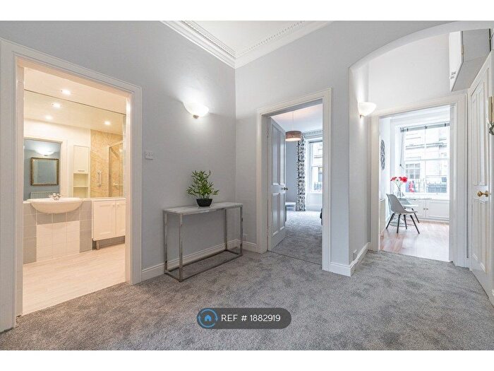 2 Bedroom Flat To Rent In St Stephen Street, Edinburgh, EH3