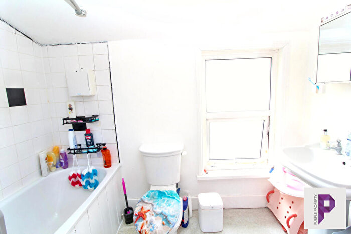 3 Bedroom Terraced House For Sale In Pagitt Street, Chatham, ME4