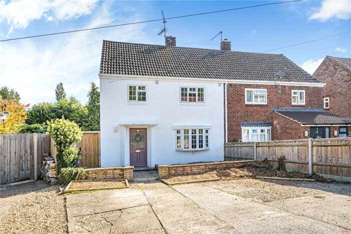 4 Bedroom Semi-Detached House For Sale In Green Springs, Crondall, Farnham, Hampshire, GU10