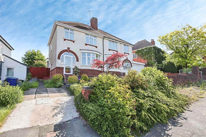 3 Bedroom Semi Detached House For Sale In Tanhouse Lane, Halesowen, B63