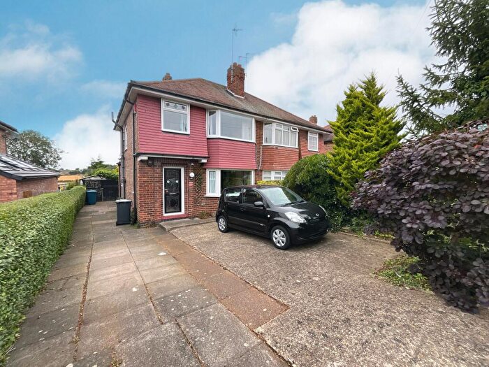 3 Bedroom Semi-Detached House For Sale In Medina Drive, Tollerton, NG12