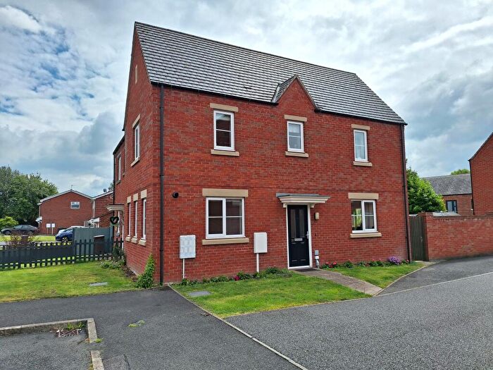 3 Bedroom Semi-Detached House To Rent In Staley Close, Swadlincote, Derbyshire, DE11