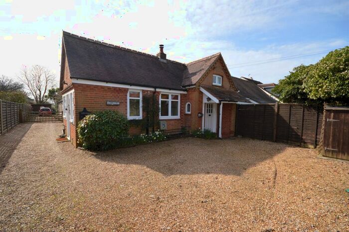 3 Bedroom Chalet To Rent In Level Mare Lane, Eastergate, Chichester, PO20