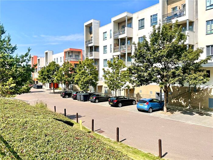 2 Bedroom Flat For Sale In Glenalmond Avenue, Cambridge, CB2
