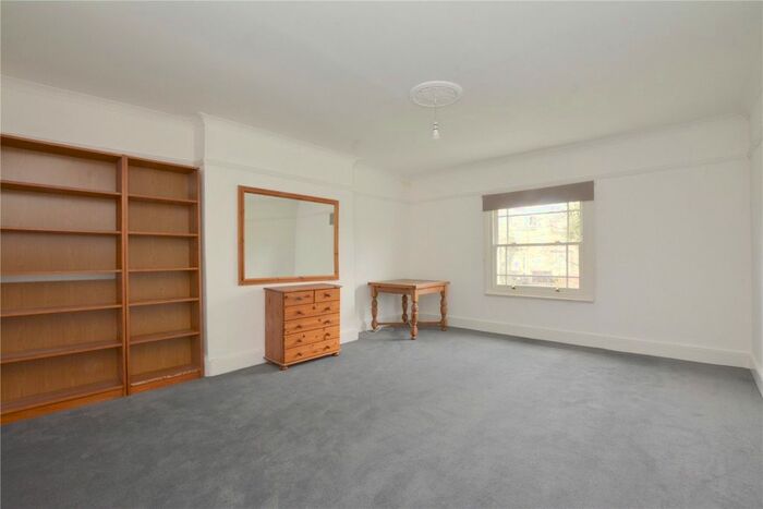 2 Bedroom Flat To Rent In Granville Park, London, SE13