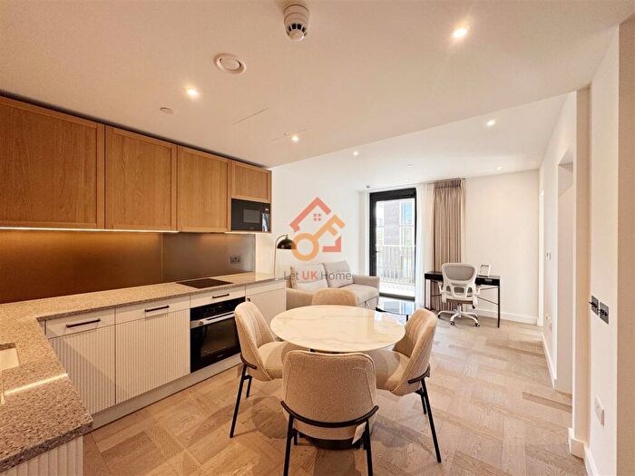 Studio To Rent In Boxwood Gardens, London, E1W