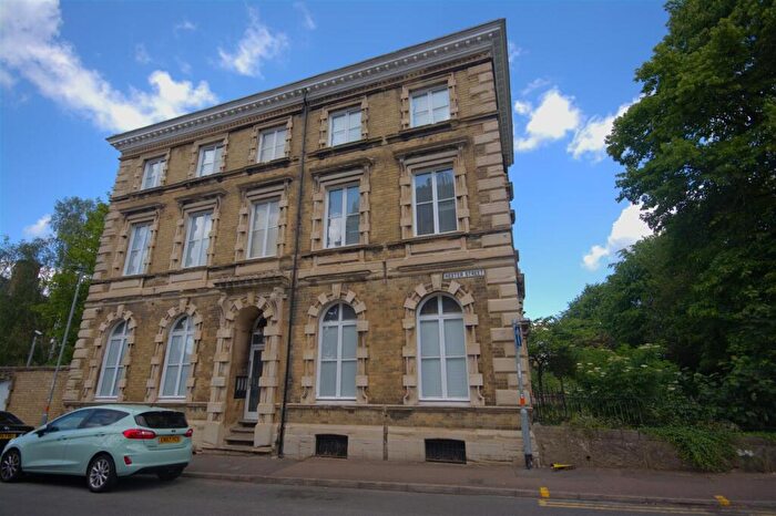 1 Bedroom Flat To Rent In Langham House, Barrack Road, NN2