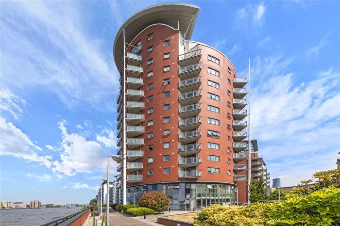 2 Bedroom Flat For Sale In Orion Point, Crews Street, E14