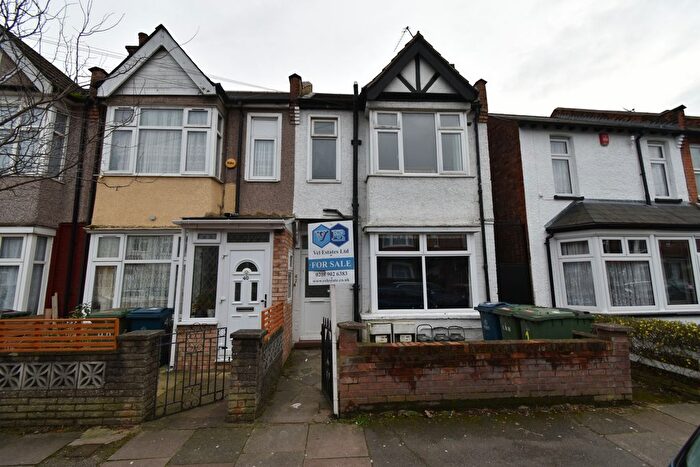 1 Bedroom Flat To Rent In Gordon Road, Harrow, HA3