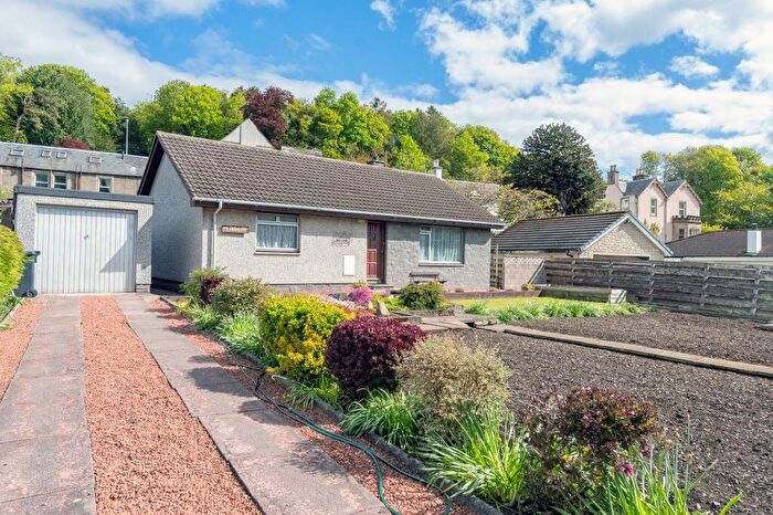 2 Bedroom Detached Bungalow For Sale In Linburn, Park Avenue, Walkerburn, EH43
