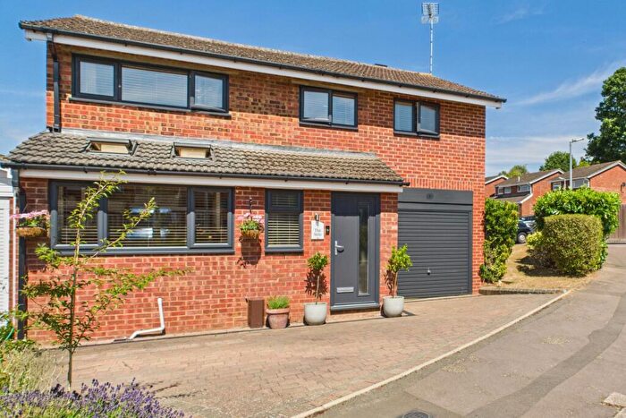4 Bedroom Detached House For Sale In The Stile, Heath And Reach, Leighton Buzzard, Bedfordshire, LU7