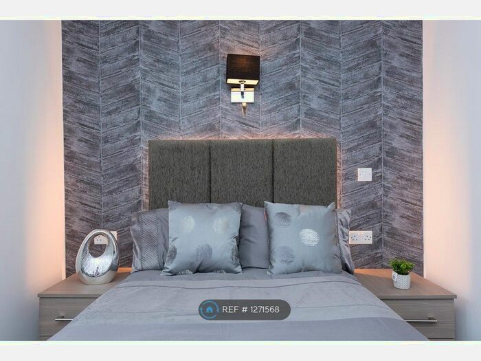 5 Bedroom Terraced House To Rent In Highgrove Street, Reading RG1