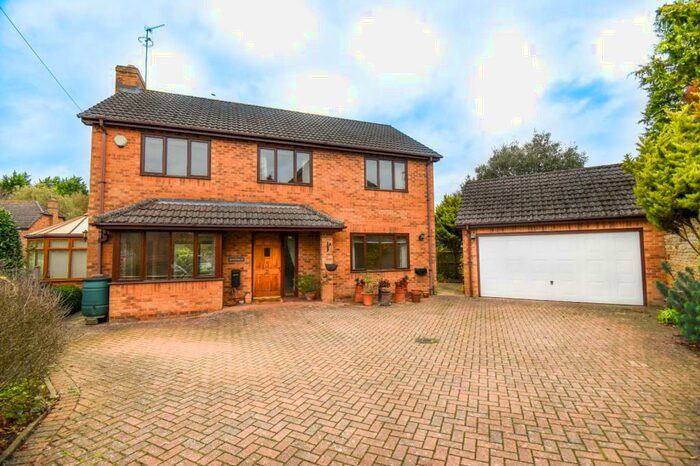 4 Bedroom Detached House To Rent In Orchard Close, Hannington, Northampton, NN6