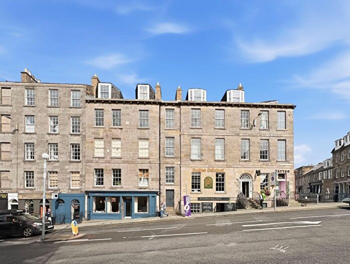 2 Bedroom Flat For Sale In / Broughton Street, New Town, Edinburgh, EH1