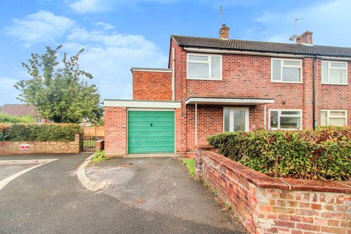 3 Bedroom Semi-Detached House To Rent In Kenmore Drive, Yeovil, Somerset, BA21