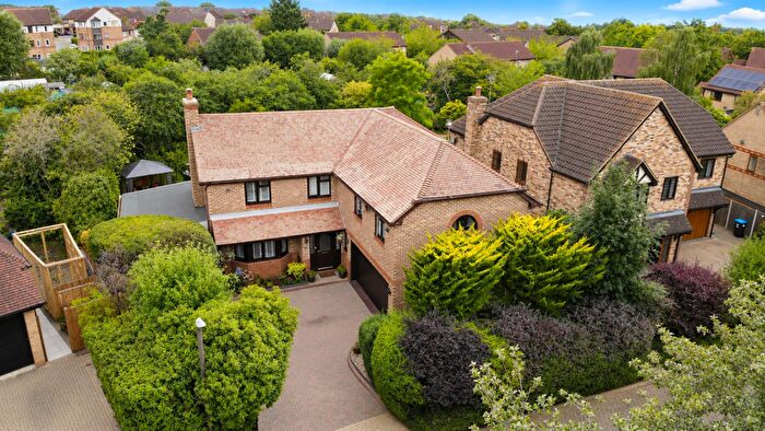 5 Bedroom Detached House For Sale In Studley Knapp, Walnut Tree, Milton Keynes, MK7