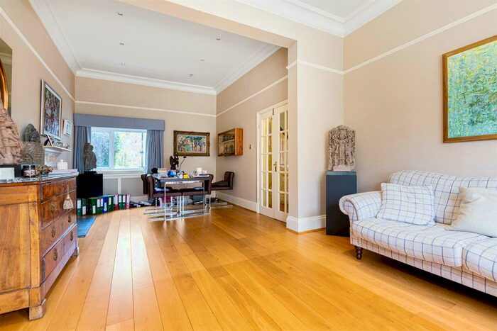 4 Bedroom Semi-Detached House To Rent In Claremont Road, Highgate, N6