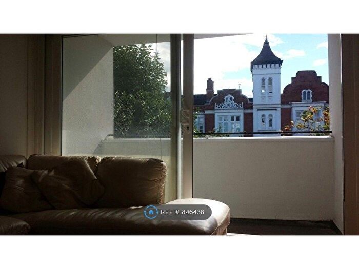 2 Bedroom Flat To Rent In Willes Court, Leamington Spa, CV31