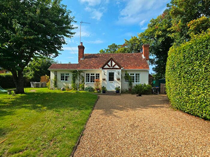 3 Bedroom Bungalow To Rent In Olivers, School Hill, Seale, Farnham, GU10