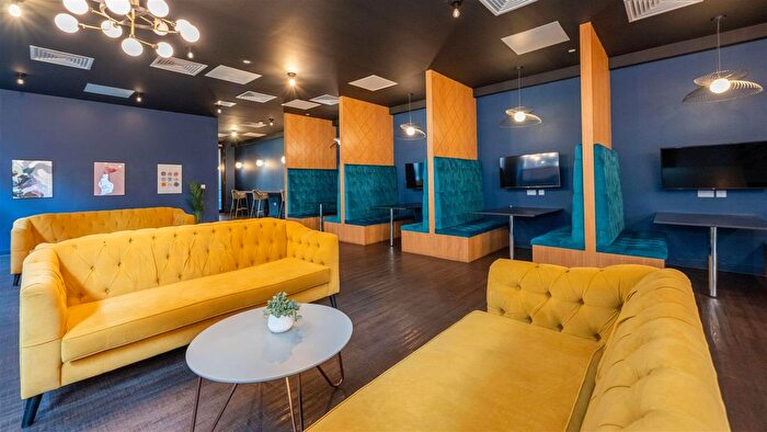 1 Bedroom Flat To Rent In Howard Gardens, Roath, Cardiff, CF24