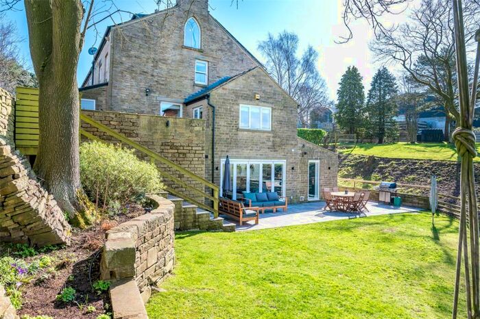 3 Bedroom Semi-Detached House For Sale In Hollywood Road, Mellor, Stockport, Greater Manchester, SK6