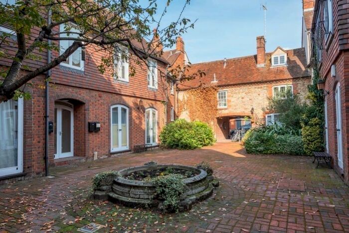 1 Bedroom Apartment To Rent In The Courtyard Lombard Street, Abingdon, OX14