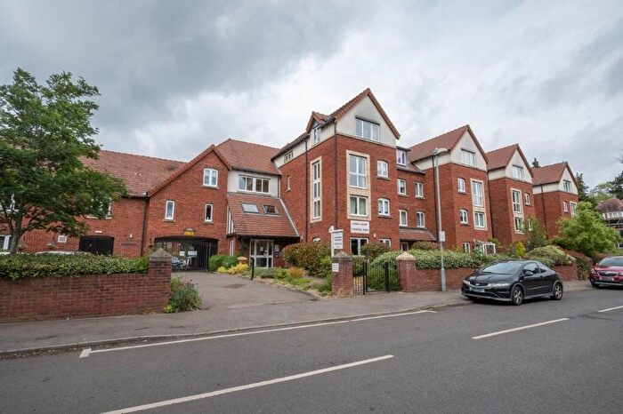 2 Bedroom Retirement Property For Sale In School Road, Moseley, Birmingham, B13