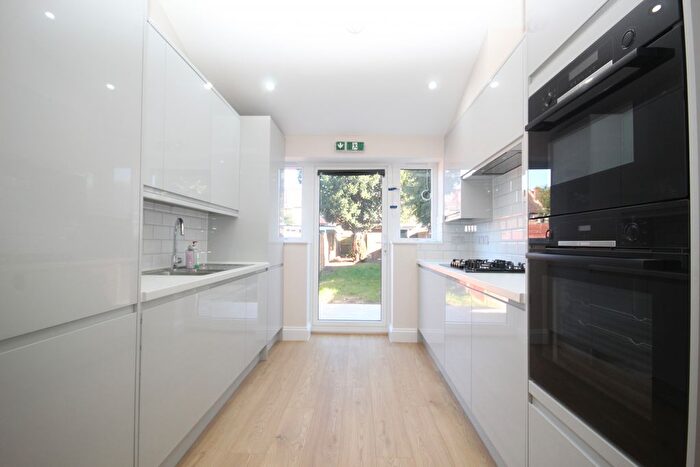 5 Bedroom Terraced House To Rent In Rutland Road, Harrow, Middlesex, HA1