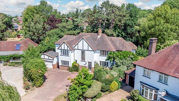 5 Bedroom Detached House To Rent In Oakwood Close, Chislehurst, BR7