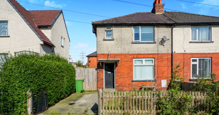 3 Bedroom Semi-Detached House To Rent In Scawfell Avenue, Bolton, BL2