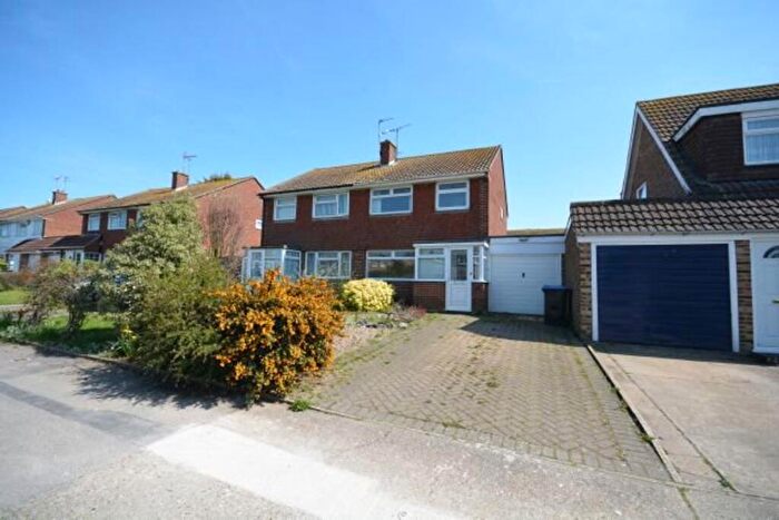 3 Bedroom House To Rent In The Maples, Broadstairs, CT10
