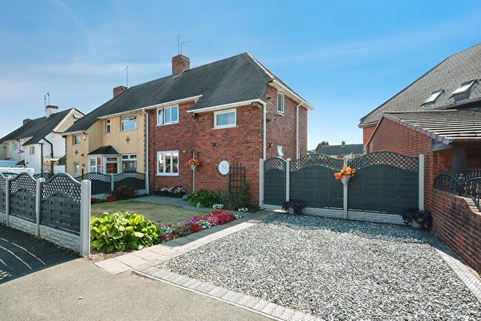 3 Bedroom Semi-Detached House For Sale In Tiled House Lane, Brierley Hill, DY5