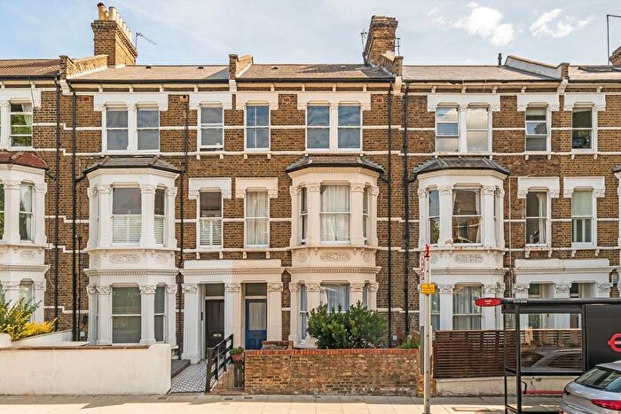 2 Bedroom Flat For Sale In Fernhead Road, Maida Vale, W9