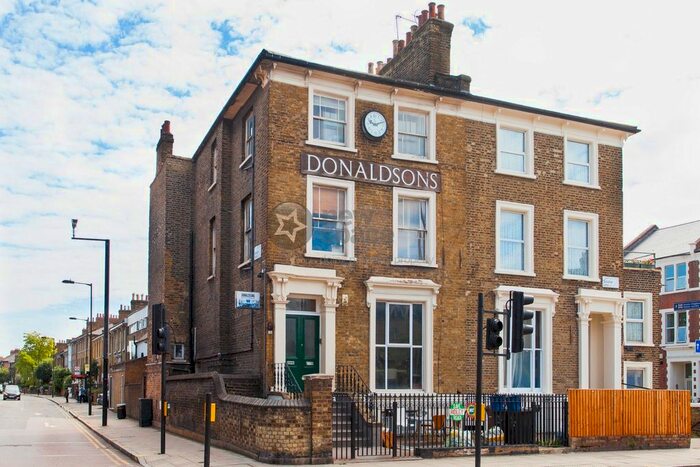 2 Bedroom Flat To Rent In Dalston Lane, London, E8