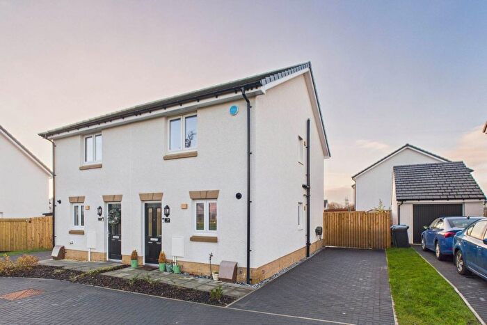 2 Bedroom Semi Detached House For Sale In Redshank Avenue, Newton Farm, G72