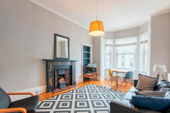 2 Bedroom Flat To Rent In Mcdonald Road, Edinburgh, EH7
